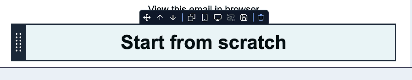 Schermata 1 — Riorganizza elementi e layout con i controlli freccia nell'Email Builder