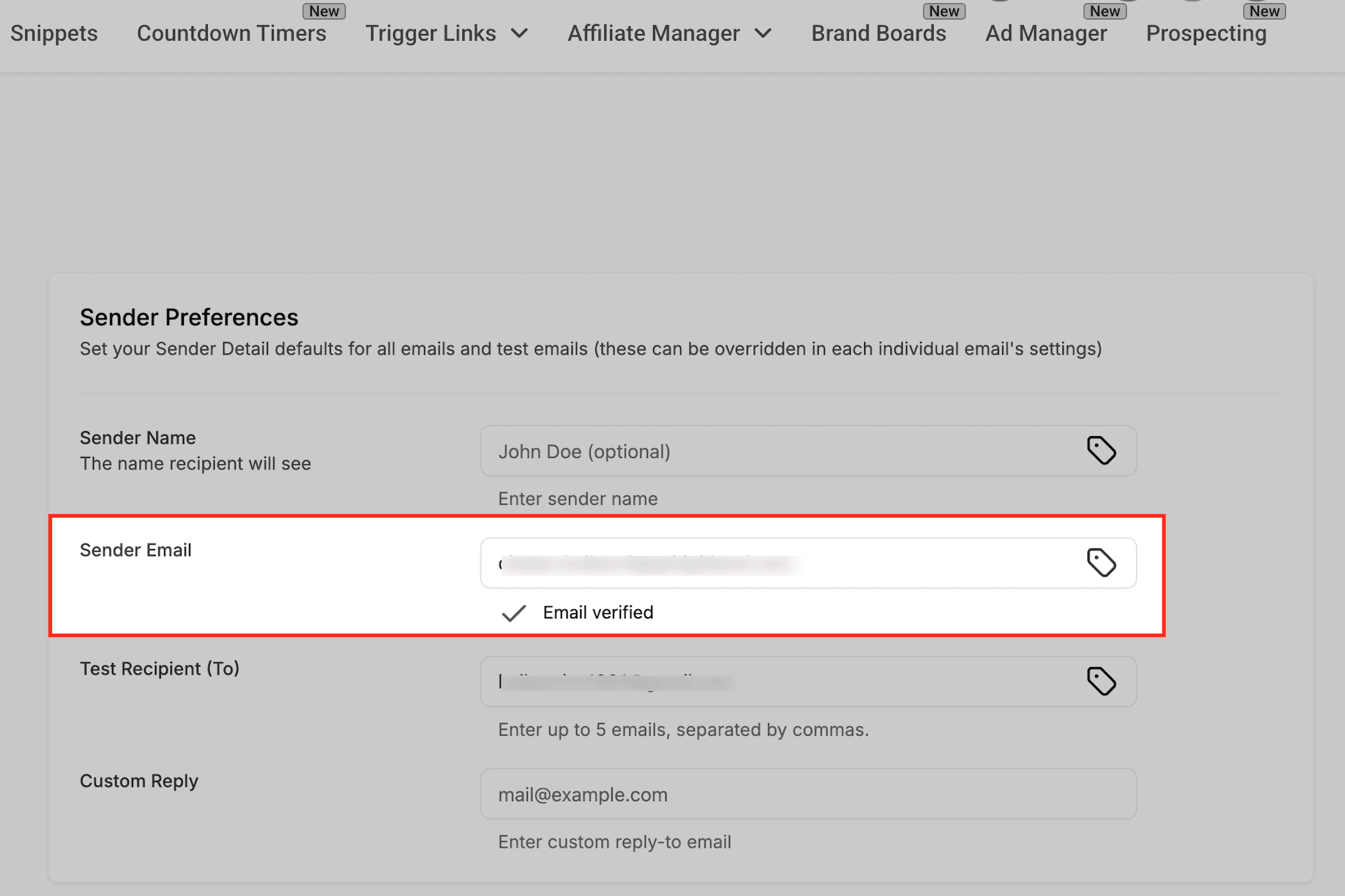 Schermata 6 — Come configurare le Preferenze Mittente nell'Email Builder